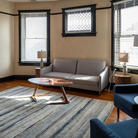 Updated 3 Bedroom Unit With Balcony! Cape Girardeau Buitenkant foto
