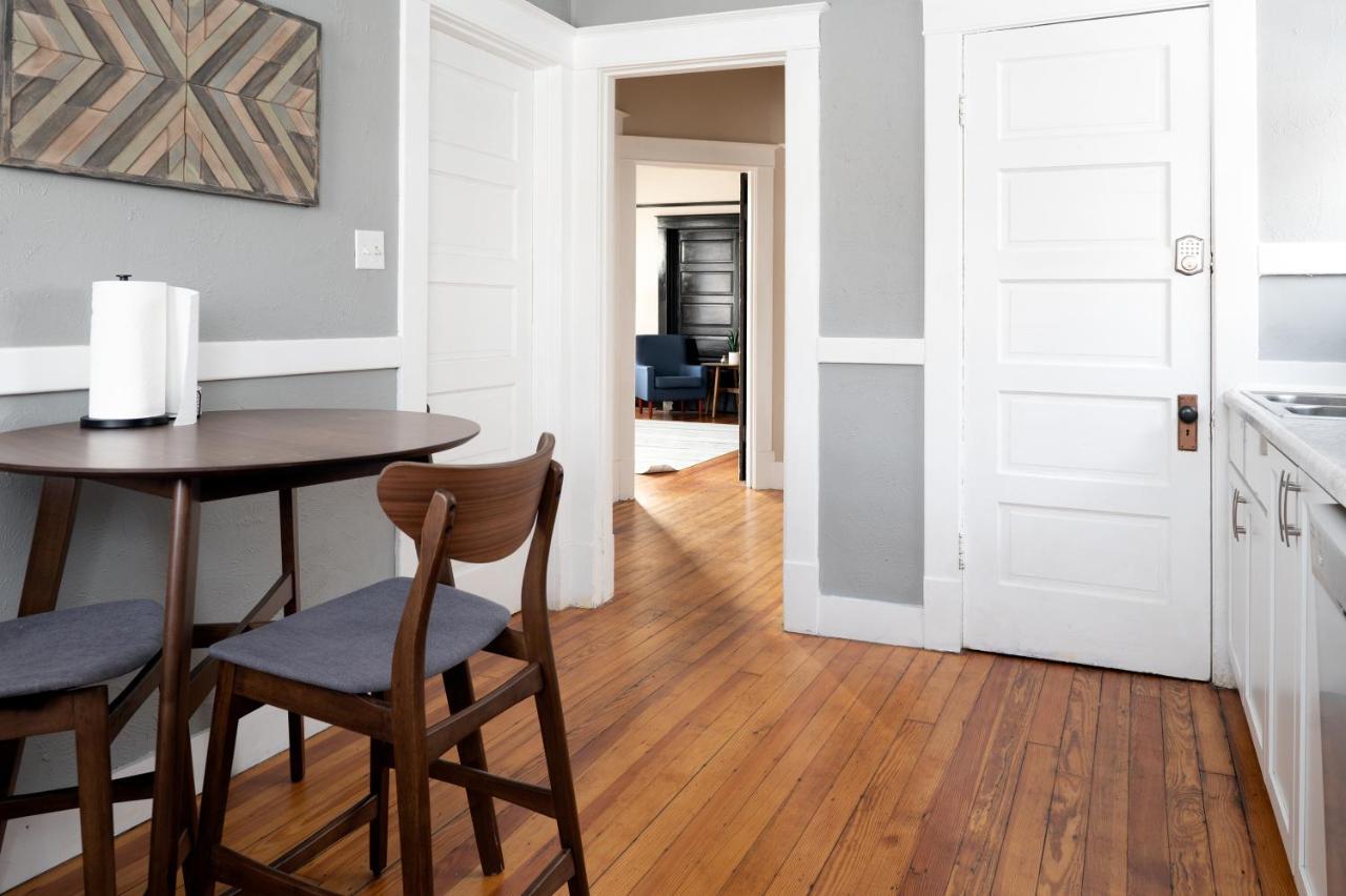 Updated 3 Bedroom Unit With Balcony! Cape Girardeau Buitenkant foto