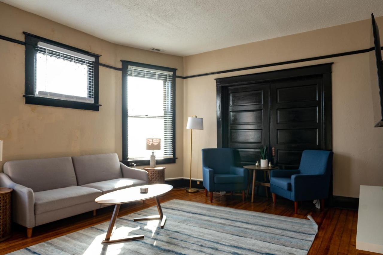 Updated 3 Bedroom Unit With Balcony! Cape Girardeau Buitenkant foto