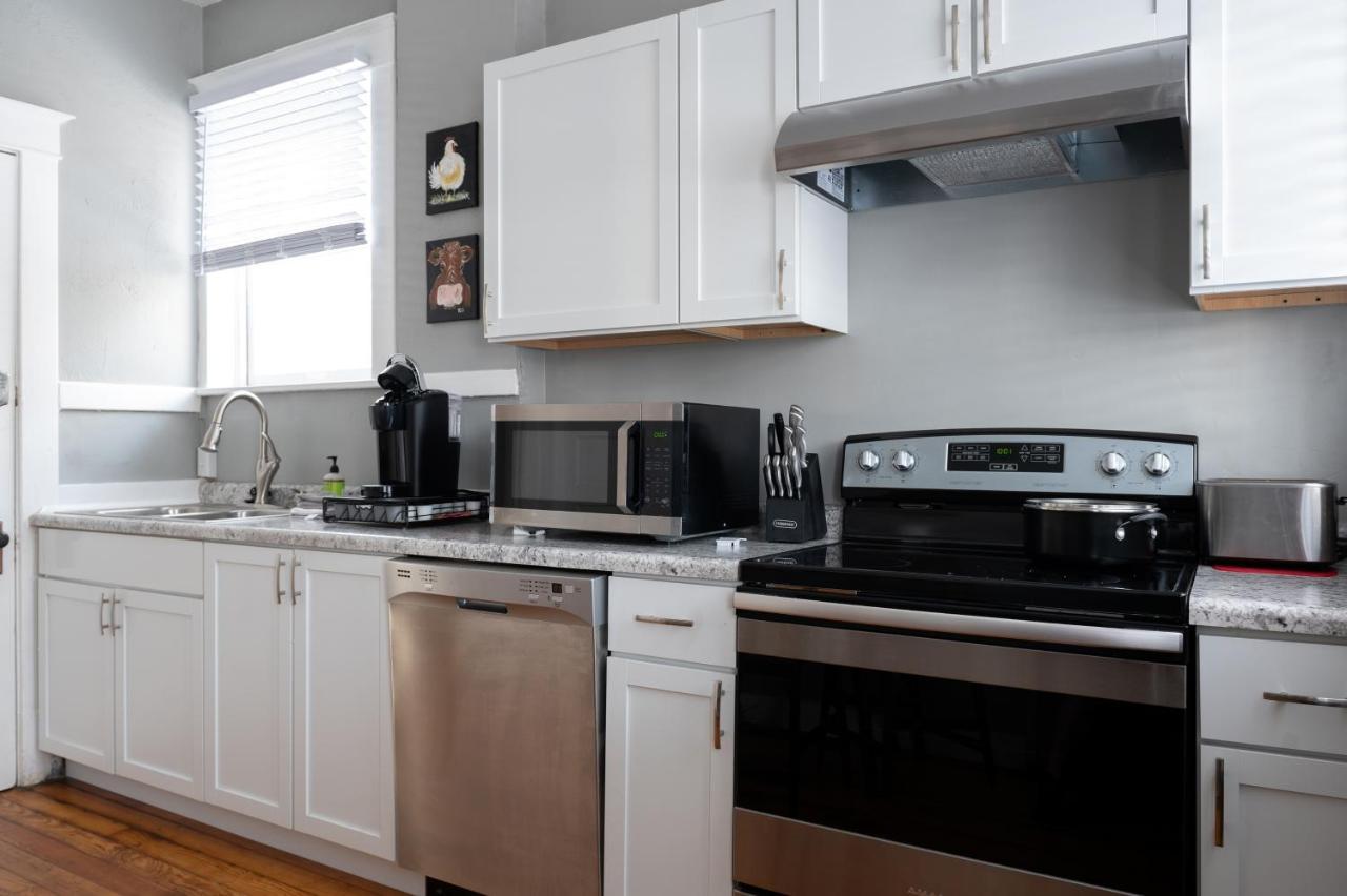 Updated 3 Bedroom Unit With Balcony! Cape Girardeau Buitenkant foto
